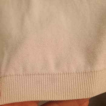 Lacoste Tişörtlerinde İlk Yıkamada Oluşan Kalıcı Lekeler