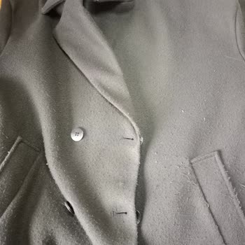 DeFacto Kaban: Bir Ayda Eskiyen Ürün