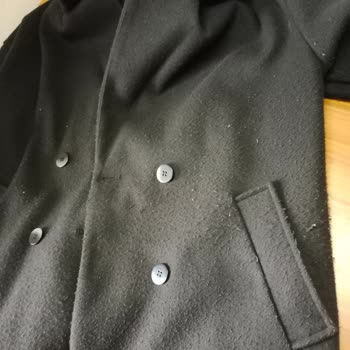 DeFacto Kaban: Bir Ayda Eskiyen Ürün