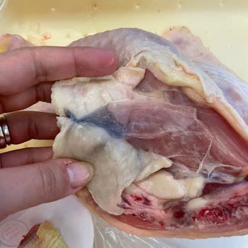 Bolez Piliç'te Soğuk Zincir Problemi: Tavuklar Kokuyor Ve Siyah