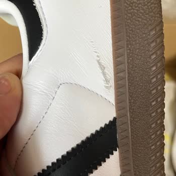 Adidas'tan Hayal Kırıklığı: Kusurlu Ürün Ve Kötü Hizmet