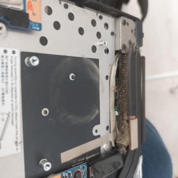 Monster Beşyol Şubesi'nde Yetersiz Ve Baştan Savma Hizmet