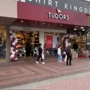 Tudors Gömlek Antalya Alanya Mağaza Müdüründen Şikayetçiyim!
