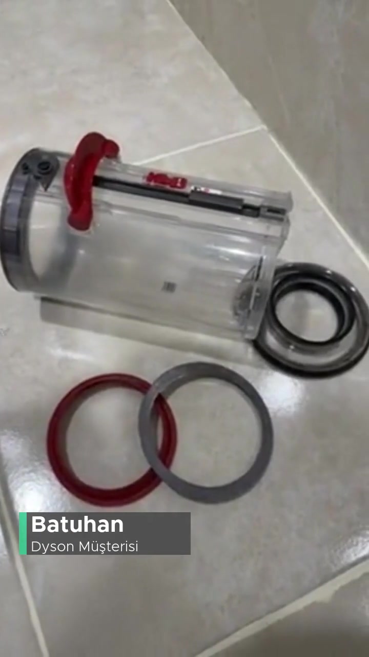 Dyson Süpürge Kırmızı Lastiği Çıktı! videonun kapak resmi