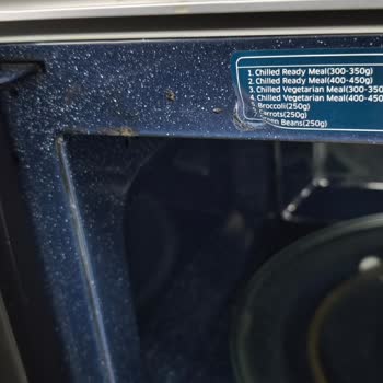 Samsung Mikrodalga Fırında Erime Ve Delik Sorunu