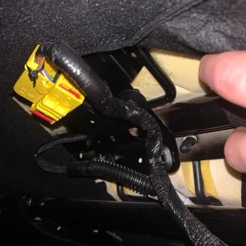 Renault Koltuk Demiri Rahatsızlığı: Yolculuk Eziyete Dönüştü