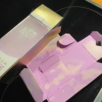 Kozmetik Firmasından Aldığım Parfümde Beklenmedik Sorunlar Ve Yetersiz Müşteri Hizmeti