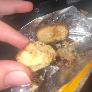 Küflü Kek Ve İlgisiz Müşteri Hizmetleri