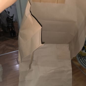 Dayanıksız IKEA Çantaları Yüzünden Ziyan Olan Tabaklar