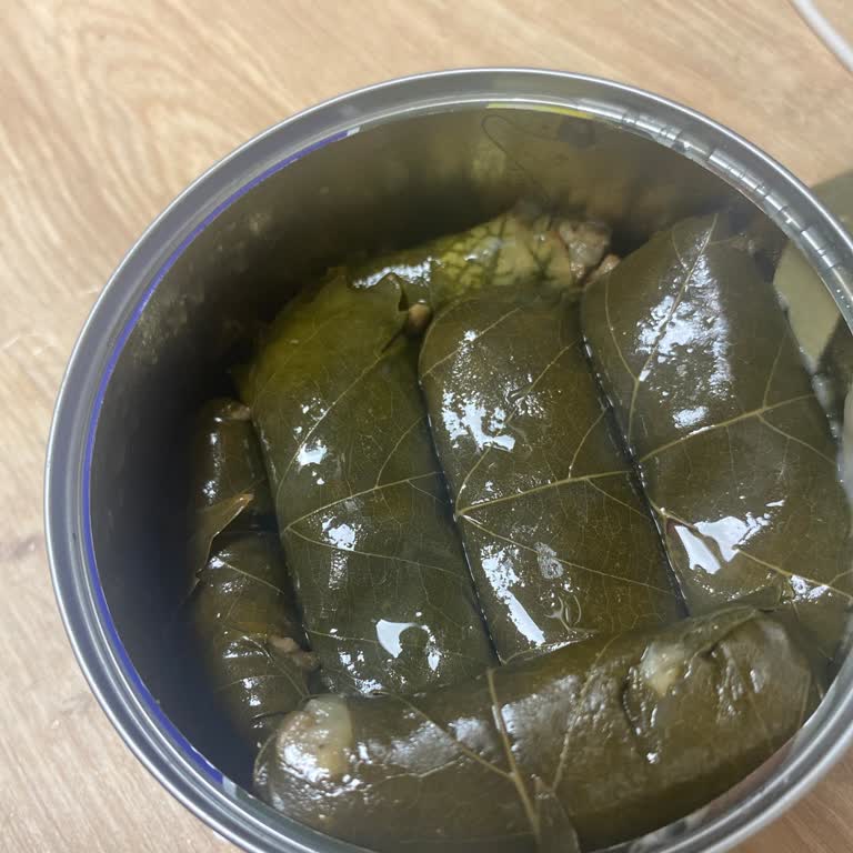 Sarma Ürününde Hijyen Sorunu: Saç Çıktı!