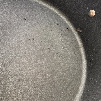 Emsan Tencerede Kaplama Kabusu