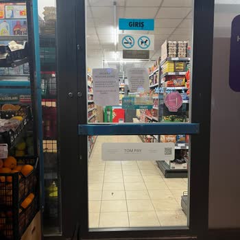 A101 Mağazasının Belirsiz Kapanış Saatleri Yüzünden Mağduriyet