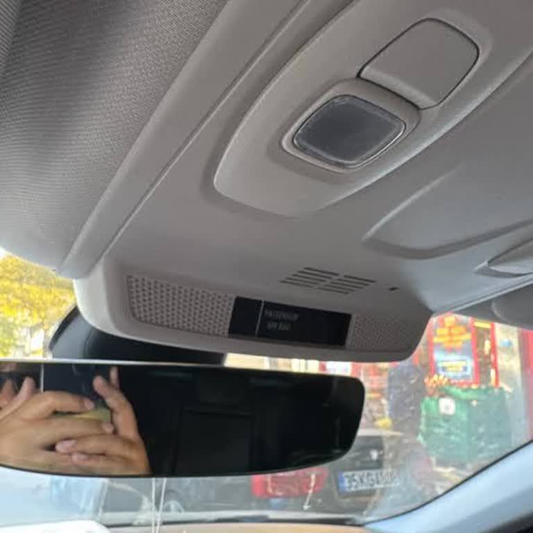 Renault Megane 4'ün İç Aydınlatma Sorunu!