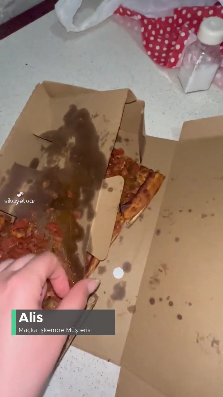 Maçka İşkembe Yemekten Hamam Böceği Çıktı videonun kapak resmi