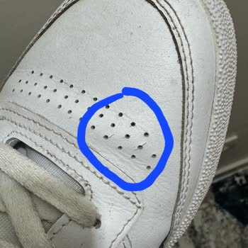 Reebook Ayakkabıda Çatlaklar Ve Tüylenme Sorunu