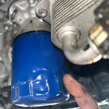 Yetkili Serviste Amatör Hata: Yağ Kaçağı Krizi