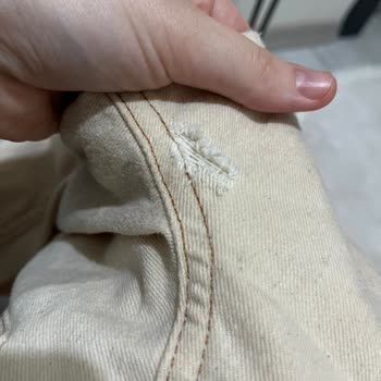 LCW Ürünlerinde Kalite Sorunu: İlk Giyimde Yırtıldı!