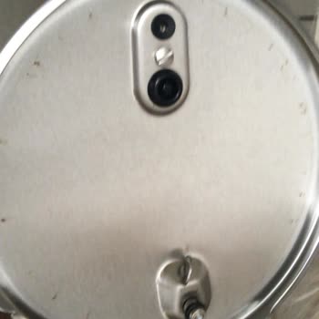 Fissler Düdüklü Tencerede İlk Kullanımda Sararma Ve Paslanma Sorunu