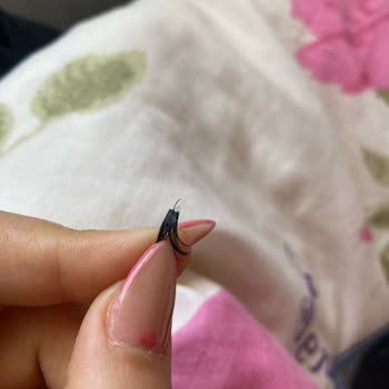 Valeria Platinum Beauty Protez Tırnak Ve İpek Kirpik Hizmetinde Büyük Hayal Kırıklığı