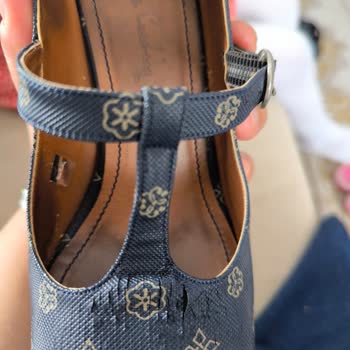 Pierre Cardin Ayakkabısının Derisi Çatlıyor Ve Pul Pul Dökülüyor