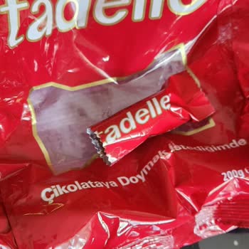 Açılmış Ve Yenilmiş Çikolata Paketi Şoku