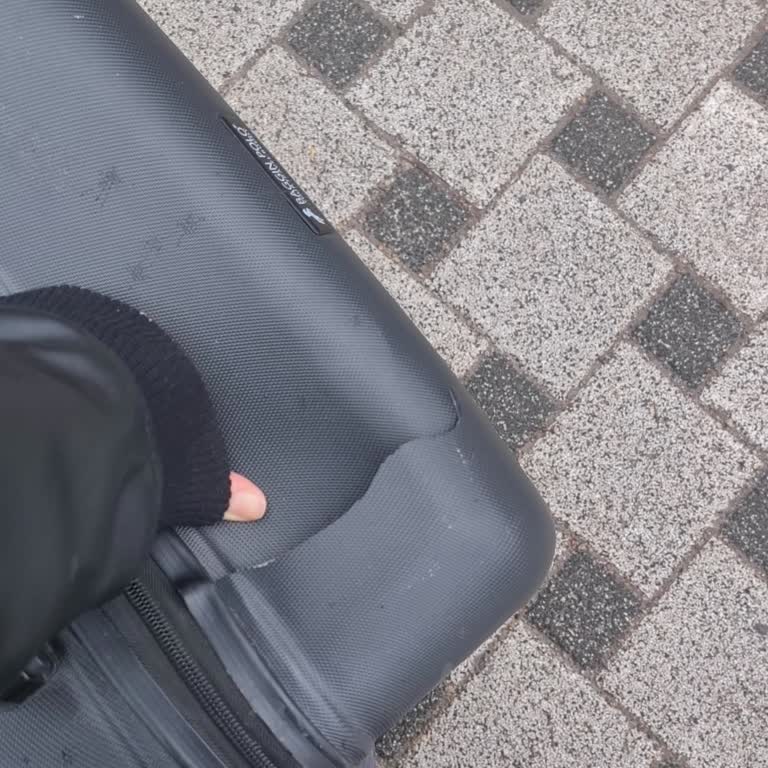 Öztürk Seyahat Otobüs Yolculuğunda Bavulum Zarar Gördü