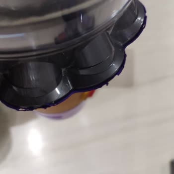 Dyson V12'nin Kalitesiz Malzemeleri Ve Yetersiz Müşteri Hizmetleri