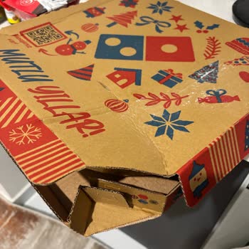 Pizza Siparişinde Tehlikeli İğne