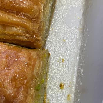Şekerlenmiş Baklava Krizi: Liva'nın Müşteri Memnuniyetsizliği