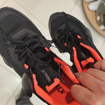 FLO Ayakkabı'da Beklenmedik Değişim Sorunu: Müşteri Memnuniyetsizliği!