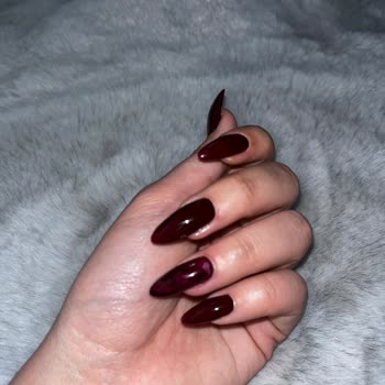 Protez Tırnakta Hayal Kırıklığı: Hatalı Model Ve Yetersiz Hizmet