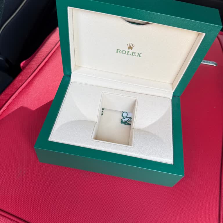 Rolex Saatimiz Valizden Çalındı, THY Ve Polise Bildirdik