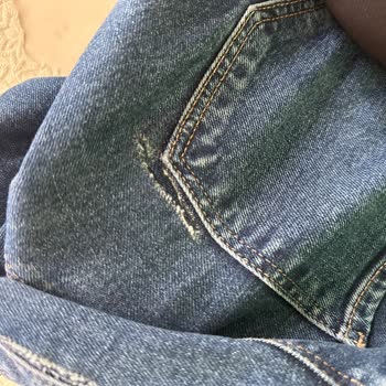 Mavi Marka Jean'in Kalitesizliği Ve Hızlı Yıpranması
