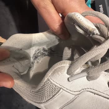 Garanti Süresi Dolmadan Yırtılan Ayakkabı Ve İade Sorunu