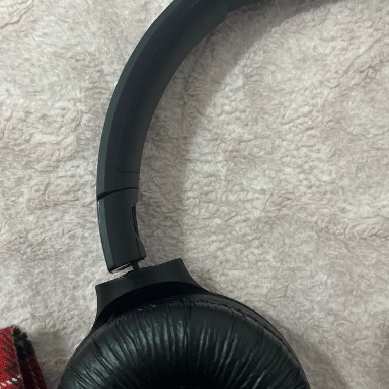 JBL 570BT Kulaklık Şoku: 1 Yıl Dolmadan Kırıldı