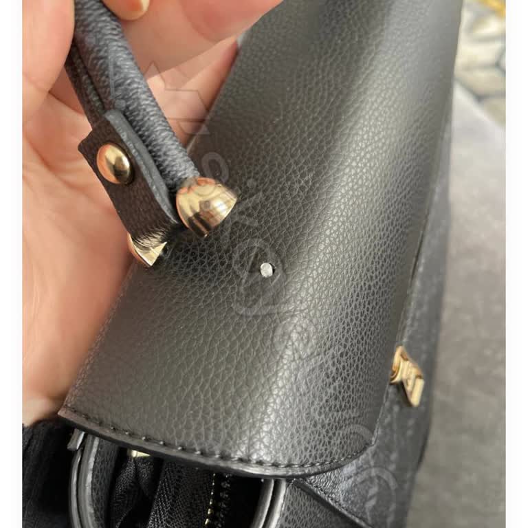 Armine Çanta Vidaları Sorunu: Kalitesiz Malzeme Ve Çözülmeyen Sorun