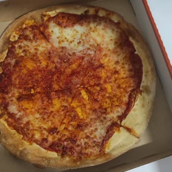 Buz Gibi Pizzalar Ve Yetersiz Müşteri Hizmeti