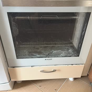 Ankastre Setin Camı Patladı: Hayati Tehlike Ve Kötü Hizmet