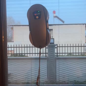 Garanti Kapsamındaki Cam Temizleme Robotu İçin Yüksek Onarım Ücreti Talebi