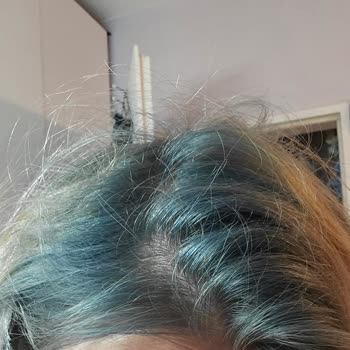 Migros'tan Alınan Saç Boyası Saçlarımı Maviye Çevirdi!