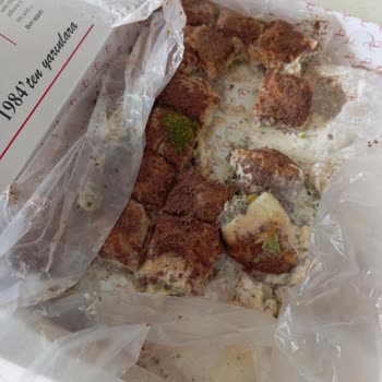 Hacıbaba Pastaneleri Bozuk Soğuk Baklava Satışı!