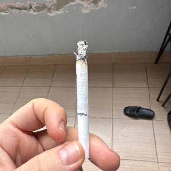 Sürekli Bayat Ve Nemli Sigara Sorunu