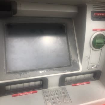 Akbank ATM'si Paramı Yuttu, Mağduriyetim Giderilmiyor!