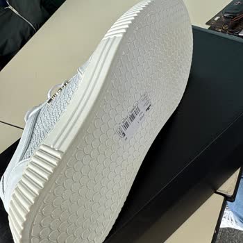 Elle Ayakkabı'da Taban Sararma Sorunu