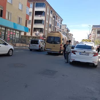 Esenyurt Dolmuşunda Tehlikeli Sürüş Ve Saygısız Davranış
