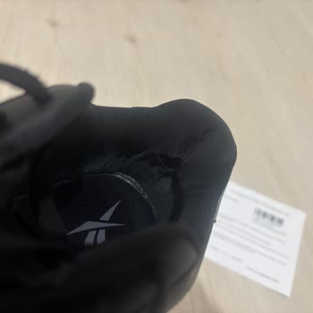 Reebok Ayakkabının Dayanıklılığı Hayal Kırıklığı Yarattı