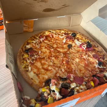Pizza Sosu Ve Sunumda Büyük Hayal Kırıklığı