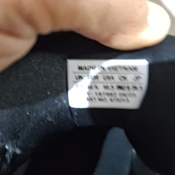 Salomon Ayakkabının Dış Yüzeyinde Erken Yırtılma Sorunu