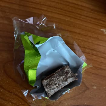 Patiswiss Dubai Çikolatasında Fıstık Kadayıf Eksikliği