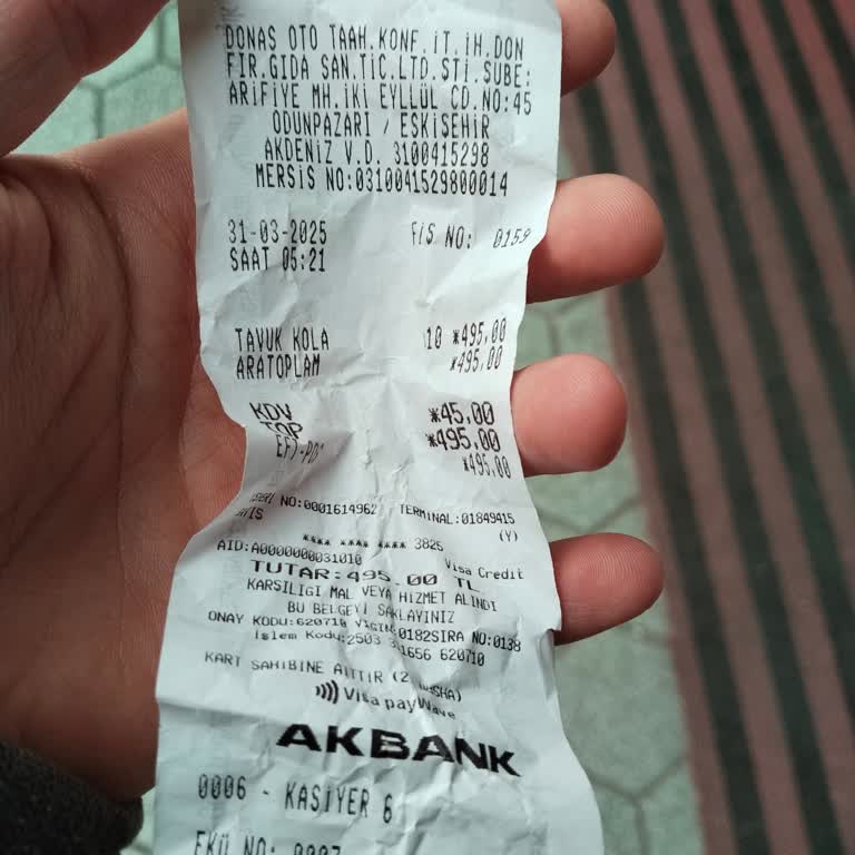 Eskişehir'deki Şubede Çiğ Tavuk Ve Kötü Hizmet Deneyimi